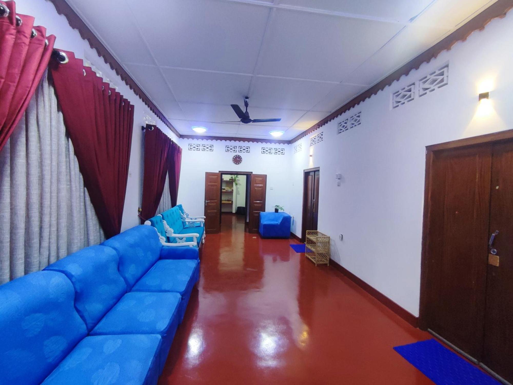Breeze Guest House Тринкомалі Екстер'єр фото